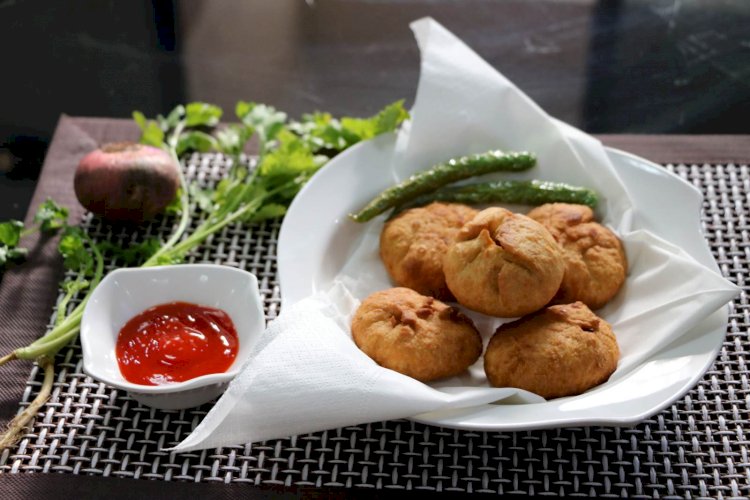 Try MakingJodhpur Special  Pyaaz Ki Kachori In This Rainy Season