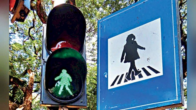 Sign Of Evolution: Mumbai Becomes The First City In India To Install Female Traffic Signages