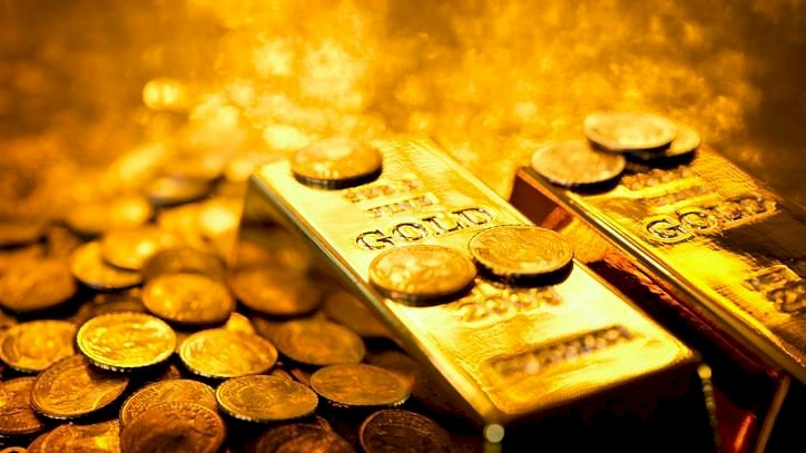 Gold Falls 4% Sharply As Virus Fears Drive Investors Towards Cash